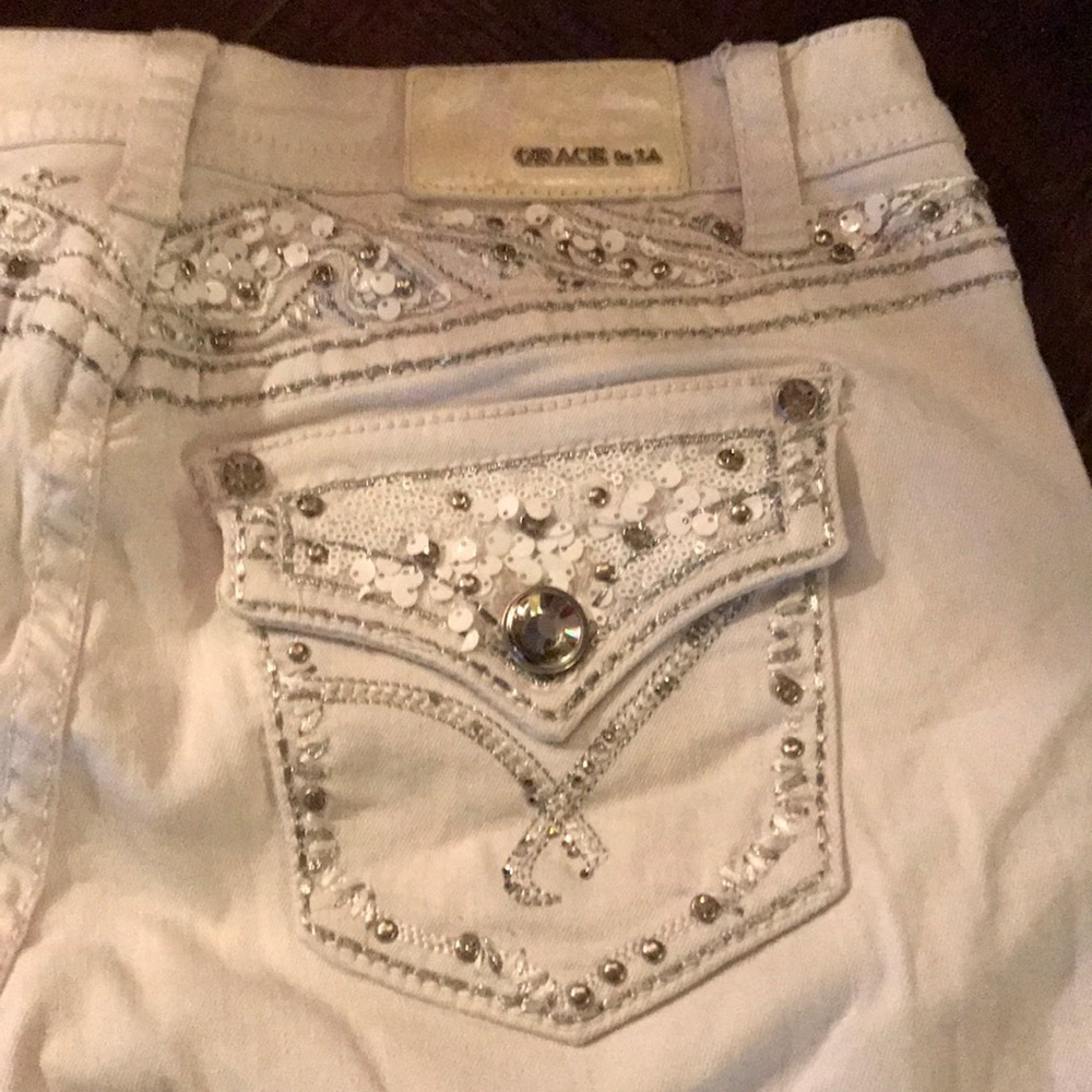 Grace in LA white jeans